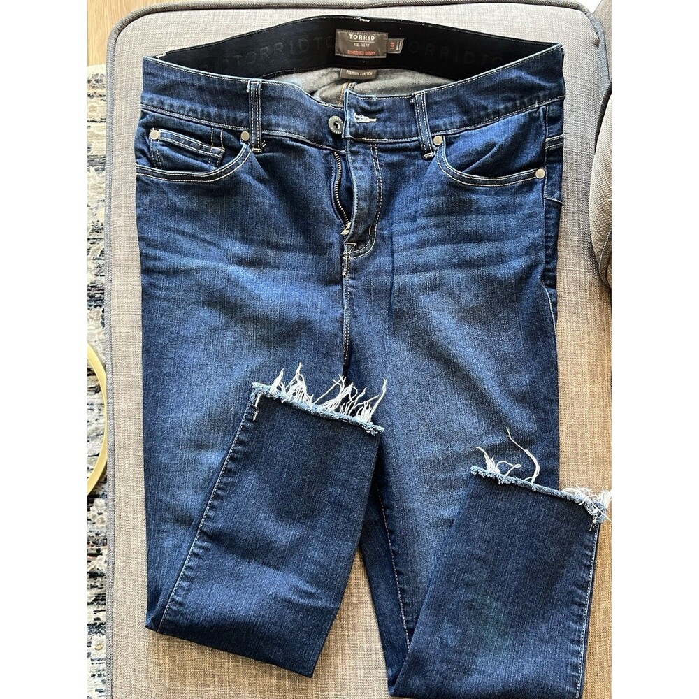 Torrid Bombshell Women’s Plus 14W Skinny High Rise Dark Wash Blue Stretch Capris